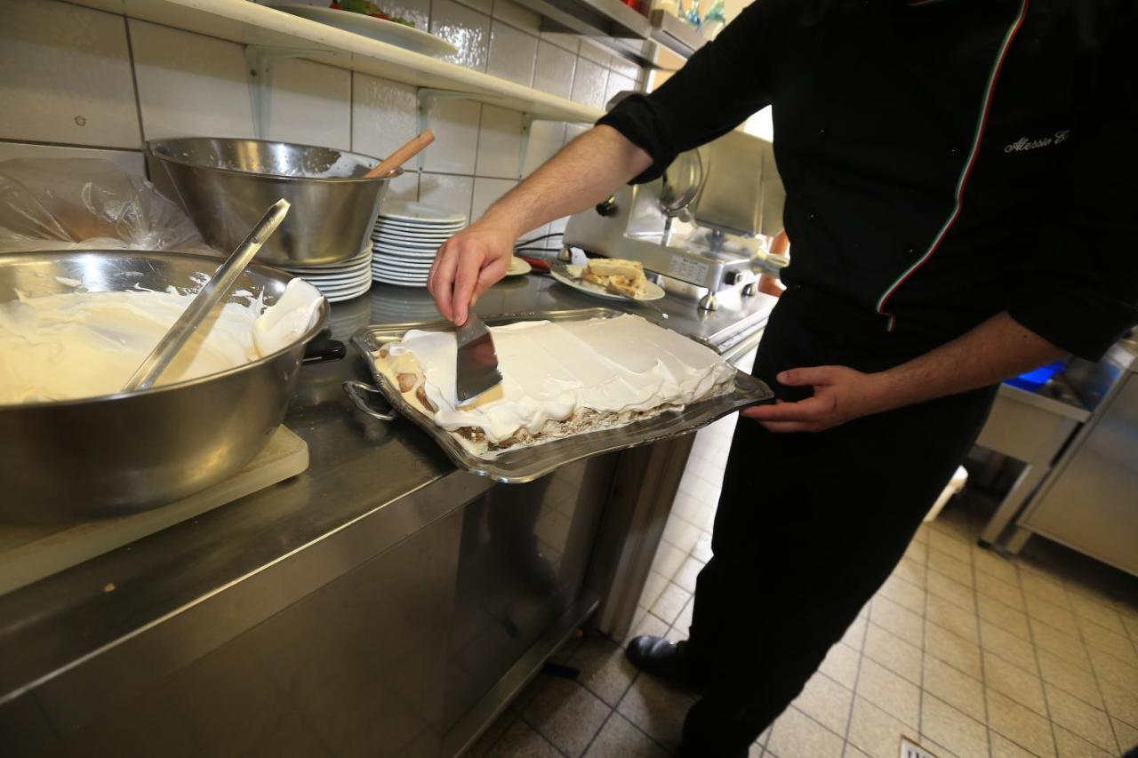 La Locanda Ristorante Pizzeria Garni オールシュタット エクステリア 写真